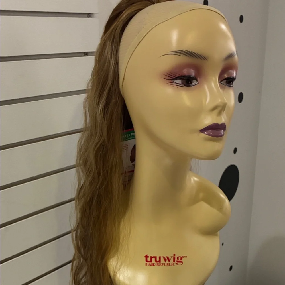 Brazilian ponytail